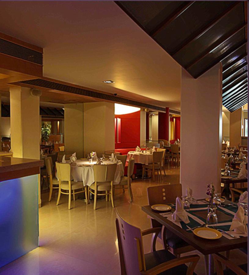 The Royal Orchid Hotel, Chembur Мумбаи Экстерьер фото