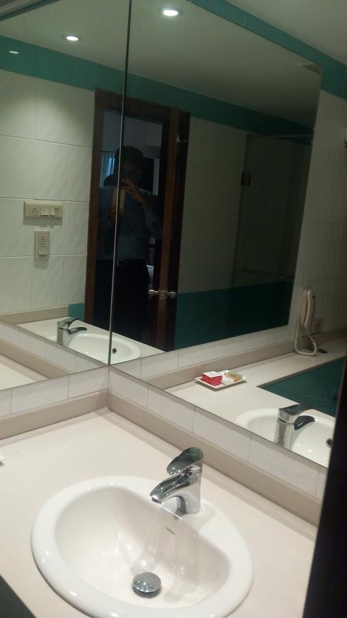 The Royal Orchid Hotel, Chembur Мумбаи Экстерьер фото