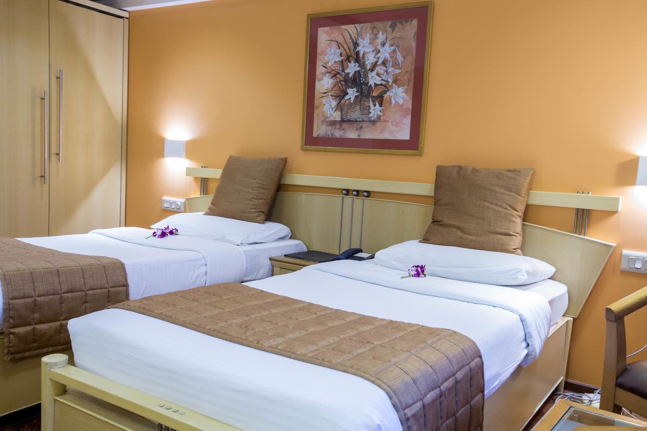 The Royal Orchid Hotel, Chembur Мумбаи Экстерьер фото